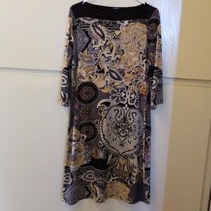 Light feeling classy dress.